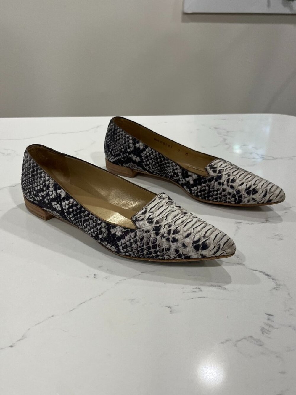 Stuart Weitzman Rialto Pointy Toe Flats multicolored python-embossed Size 7